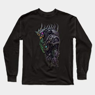 Monster alien mech in warrior armor Long Sleeve T-Shirt